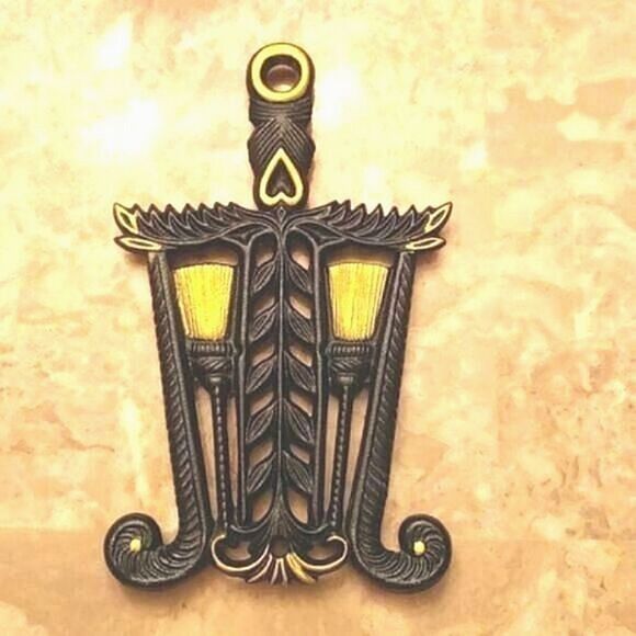 Cast iron grain and tassel trivet - Picture 1 of 3